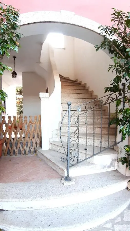 Lo Sguardo Sulla Citta' ,Panoramic View Apartment Olbia Italy